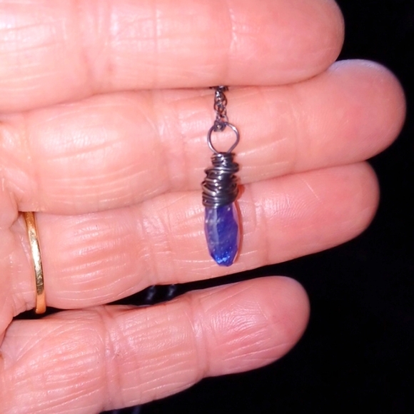 Purple Amethyst Healing Artesian Woman's Pendant 20 Inches - Picture 4 of 7